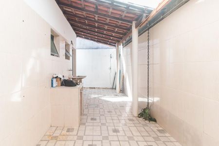 Casa de condomínio para alugar com 49m², 2 quartos e 3 vagas Casa de condomínio para alugar com 49m², 2 quartos e 3 vagasÁrea de Serviço/Quintal dos Fundos