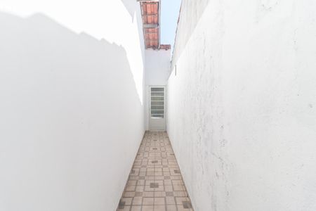 Casa de condomínio para alugar com 49m², 2 quartos e 3 vagas Casa de condomínio para alugar com 49m², 2 quartos e 3 vagasCorredor Lateral