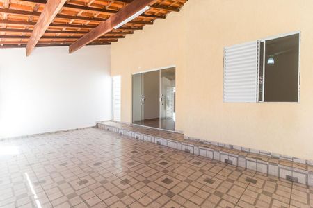 Casa de condomínio para alugar com 49m², 2 quartos e 3 vagas Casa de condomínio para alugar com 49m², 2 quartos e 3 vagasGaragem