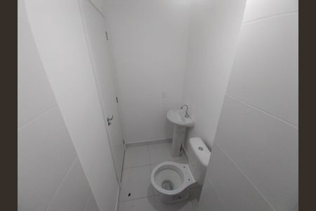 Apartamento para alugar com 32m², 2 quartos e sem vaga Apartamento para alugar com 32m², 2 quartos e sem vagaBanheiro