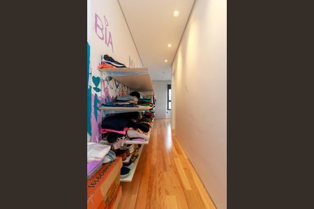 Apartamento à venda com 105m², 2 quartos e 2 vagasSuíte 1 - Closet