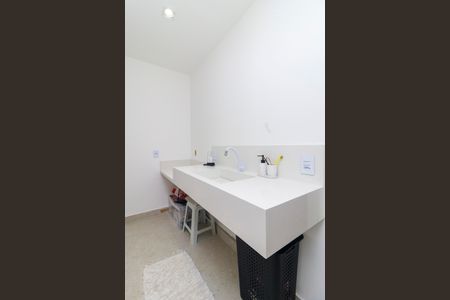 Apartamento à venda com 105m², 2 quartos e 2 vagasSuíte 1 - Banheiro