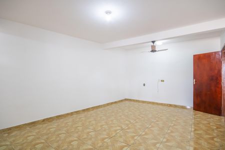 Casa para alugar com 160m², 4 quartos e 4 vagasSuíte