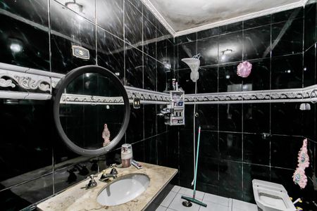 Casa à venda com 175m², 2 quartos e 3 vagasBanheiro 2