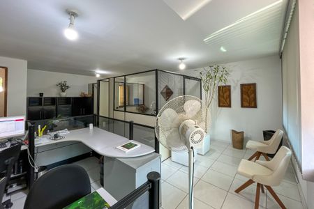 Casa à venda com 150m², 3 quartos e 1 vagaEscritório