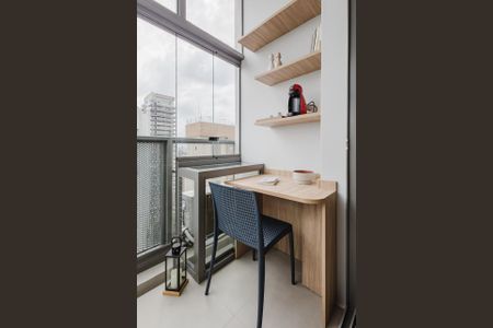Quarto  de kitnet/studio para alugar com 1 quarto, 34m² em Indianópolis, São Paulo