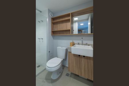 Studio para alugar com 34m², 1 quarto e sem vaga Studio para alugar com 34m², 1 quarto e sem vagaBanheiro Social