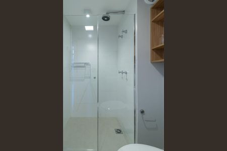 Studio para alugar com 34m², 1 quarto e sem vaga Studio para alugar com 34m², 1 quarto e sem vagaBanheiro Social
