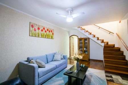 Casa à venda com 183m², 3 quartos e 2 vagasSala