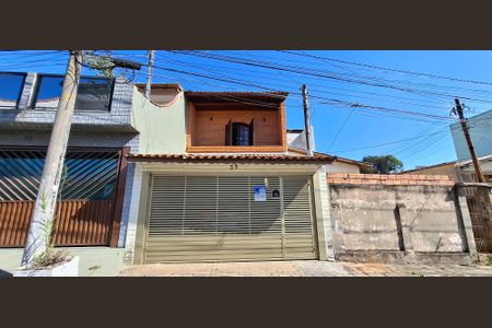 Casa à venda com 183m², 3 quartos e 2 vagasFachada