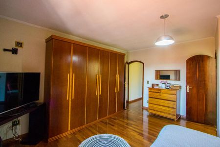 Casa à venda com 183m², 3 quartos e 2 vagasSuíte