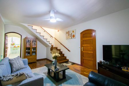 Casa à venda com 183m², 3 quartos e 2 vagasSala