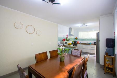 Casa à venda com 183m², 3 quartos e 2 vagasCopa