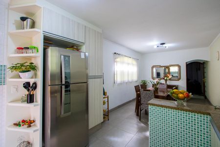 Casa à venda com 183m², 3 quartos e 2 vagasCozinha