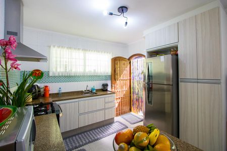 Casa à venda com 183m², 3 quartos e 2 vagasCozinha