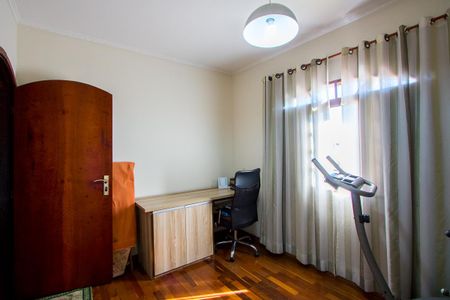 Casa à venda com 183m², 3 quartos e 2 vagasQuarto 1