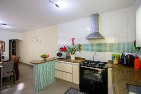 Casa à venda com 183m², 3 quartos e 2 vagasCozinha
