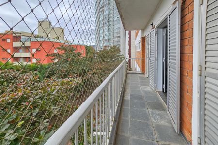 Apartamento para alugar com 140m², 2 quartos e 1 vagavaranda