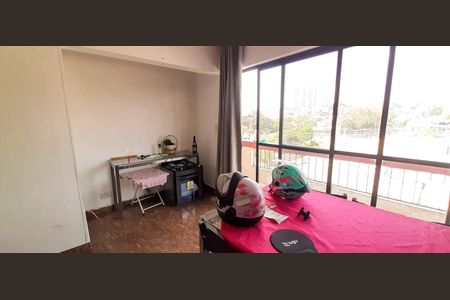 Apartamento para alugar com 75m², 2 quartos e 1 vagaSala