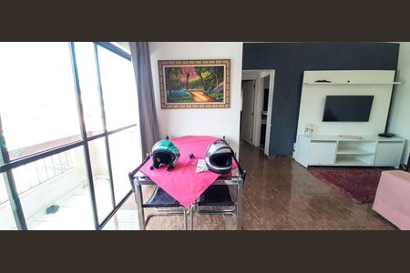 Apartamento para alugar com 75m², 2 quartos e 1 vagaSala