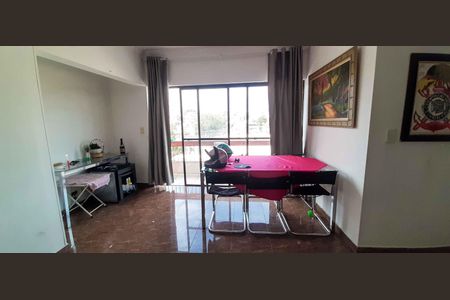 Apartamento para alugar com 75m², 2 quartos e 1 vagaSala