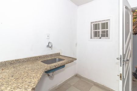 Casa à venda com 108m², 3 quartos e sem vaga Casa à venda com 108m², 3 quartos e sem vagaCozinha