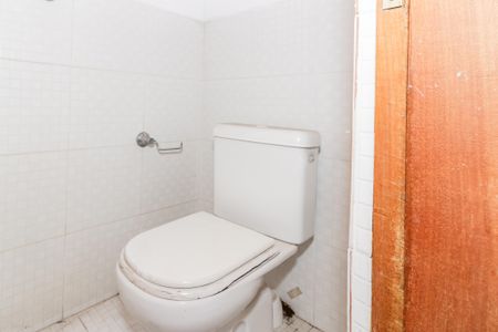 Casa à venda com 108m², 3 quartos e sem vaga Casa à venda com 108m², 3 quartos e sem vagaBanheiro de Serviço