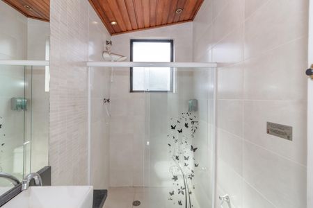 Casa à venda com 108m², 3 quartos e sem vaga Casa à venda com 108m², 3 quartos e sem vagaBanheiro