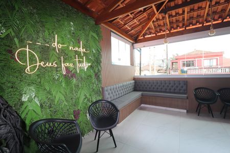 Casa à venda com 194m², 4 quartos e 2 vagasÁrea Externa