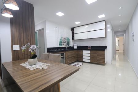 Casa à venda com 194m², 4 quartos e 2 vagasCozinha