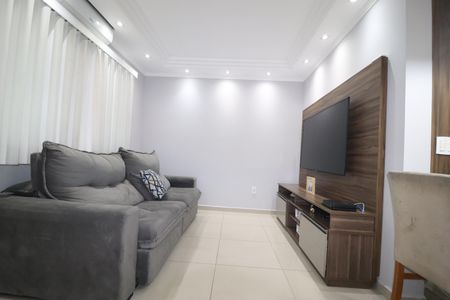 Casa à venda com 194m², 4 quartos e 2 vagasSala