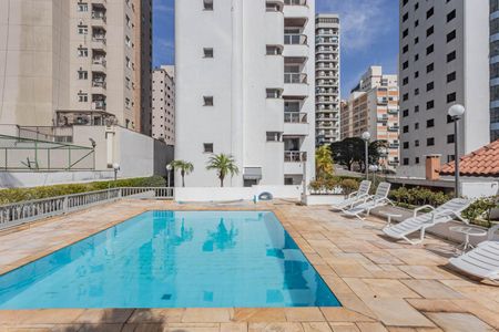 Apartamento à venda com 214m², 2 quartos e 3 vagasÁrea comum - Piscina