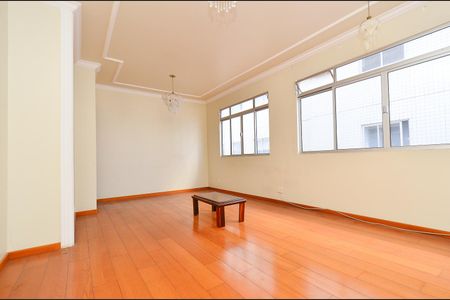 Apartamento à venda com 85m², 3 quartos e 2 vagas Apartamento à venda com 85m², 3 quartos e 2 vagasSala