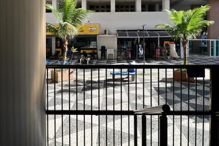 Apartamento para alugar com 80m², 2 quartos e 1 vaga Apartamento para alugar com 80m², 2 quartos e 1 vagaFachada