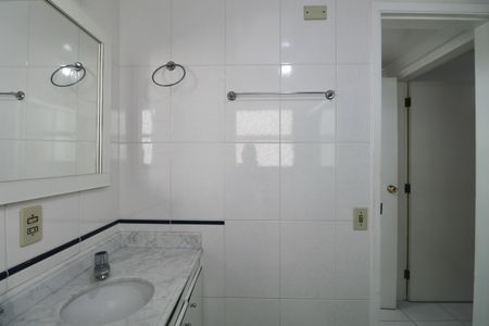 Apartamento para alugar com 80m², 2 quartos e 1 vaga Apartamento para alugar com 80m², 2 quartos e 1 vagaBanheiro da Suíte