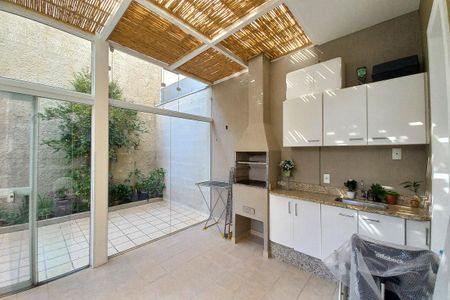 Casa de condomínio à venda com 155m², 3 quartos e 3 vagasÁrea comum - Churrasqueira