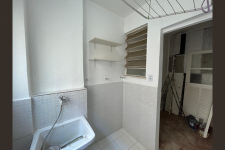 Apartamento à venda com 74m², 2 quartos e 1 vagaÁrea de Serviço
