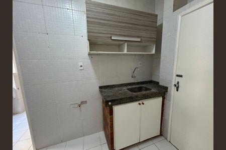Apartamento à venda com 74m², 2 quartos e 1 vagaCozinha