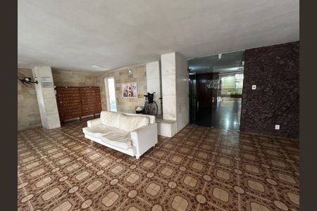 Apartamento à venda com 74m², 2 quartos e 1 vagaHall de entrada