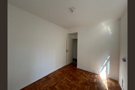 Apartamento à venda com 74m², 2 quartos e 1 vagaQuarto 2