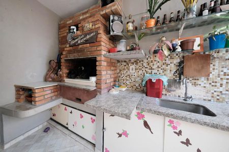 Casa à venda com 130m², 3 quartos e 1 vagaÁrea gourmet