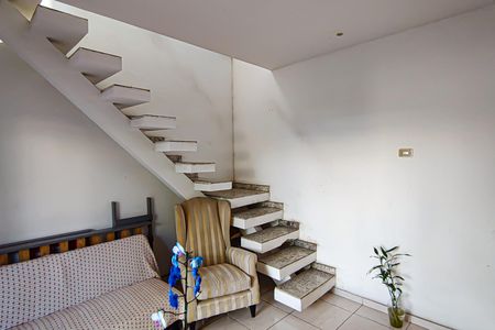 Casa à venda com 330m², 5 quartos e 4 vagasSala