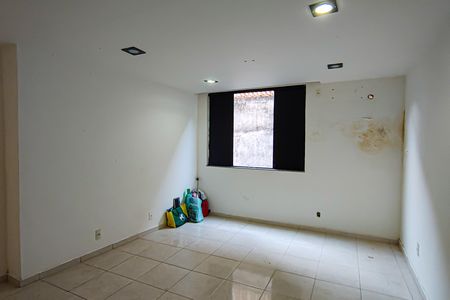 Casa à venda com 330m², 5 quartos e 4 vagasQuarto 3