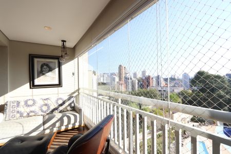 Apartamento para alugar com 118m², 3 quartos e 2 vagasVaranda