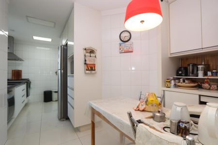 Apartamento para alugar com 118m², 3 quartos e 2 vagasCozinha