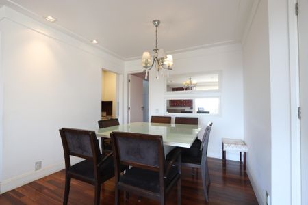 Apartamento para alugar com 118m², 3 quartos e 2 vagasSala