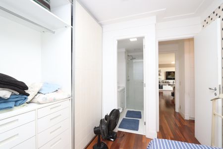 Apartamento para alugar com 118m², 3 quartos e 2 vagasSuíte