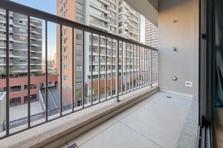 Studio para alugar com 25m², 1 quarto e sem vaga Studio para alugar com 25m², 1 quarto e sem vagaVaranda