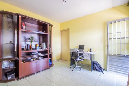 Casa à venda com 77m², 3 quartos e 1 vaga Casa à venda com 77m², 3 quartos e 1 vagaSala 2