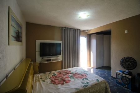 Casa à venda com 200m², 3 quartos e 2 vagasSuíte